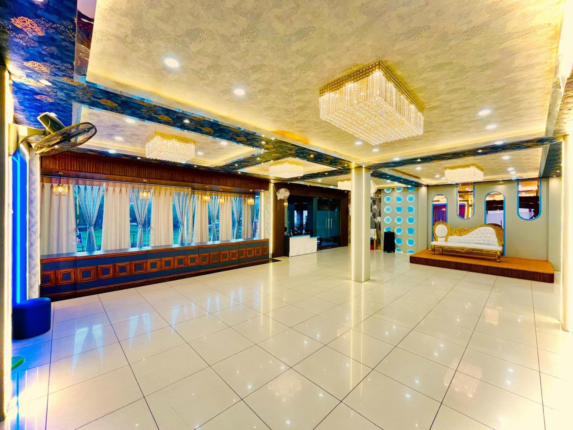 Hotel Rama Gorakhpur Buitenkant foto