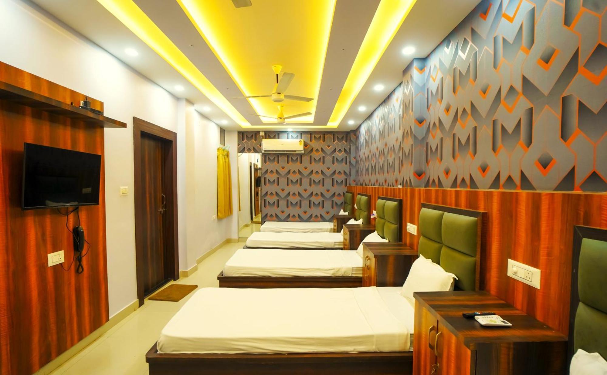 Hotel Rama Gorakhpur Buitenkant foto