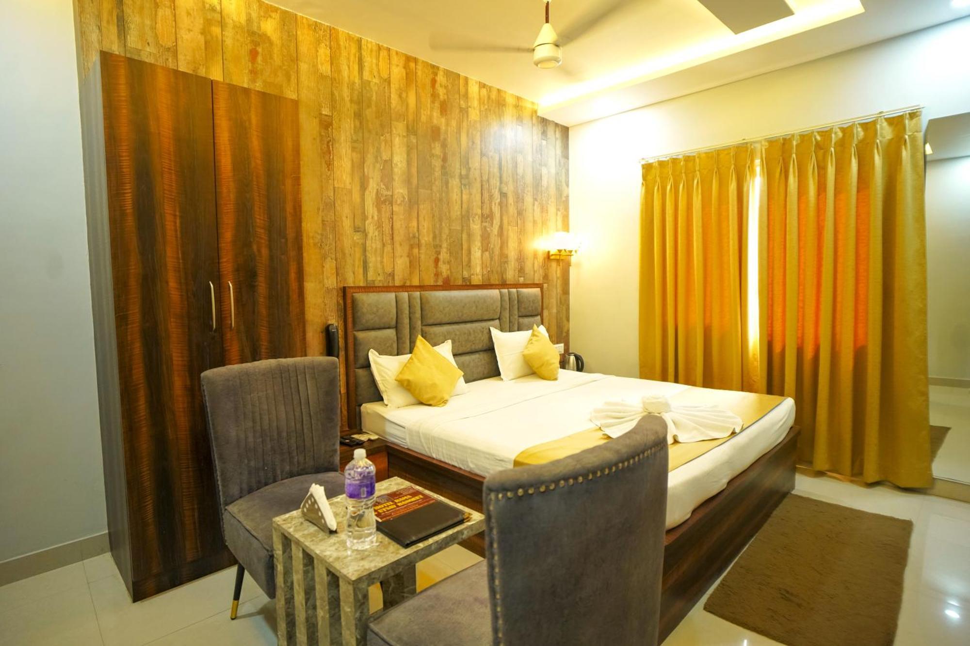 Hotel Rama Gorakhpur Buitenkant foto